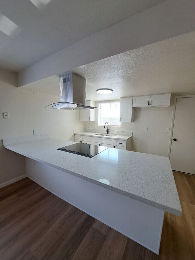 Foto del edificio - 546/550 E Polk St