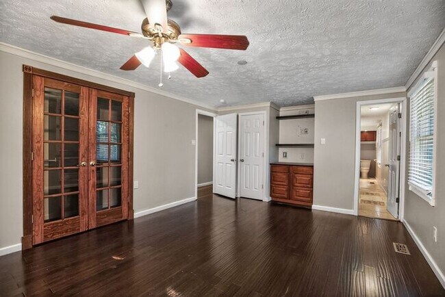 Foto del edificio - 303 Kimberly Woods Ct