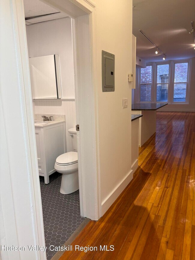 Foto del edificio - 302 Wall St