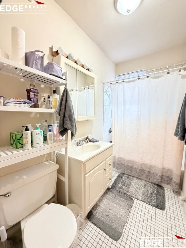 Photo - 160 Strathmore Rd Apartment