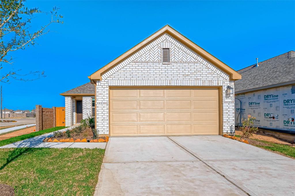 Foto principal - 8154 Royal Breeze Dr