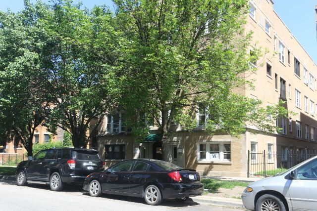 Primary Photo - 819 W Waveland Ave