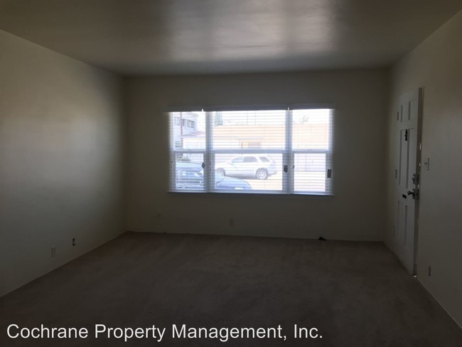 Building Photo - 100 Palm Ct Dr