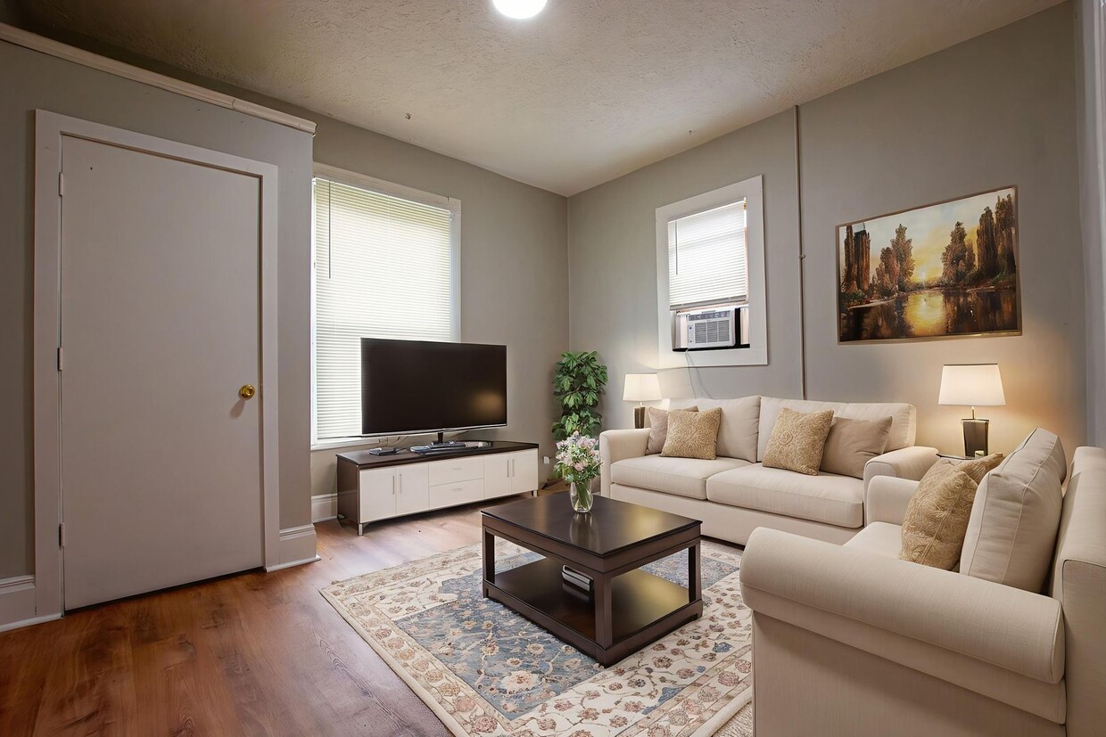 Primary Photo - 2 Bedroom / 1 Bath House