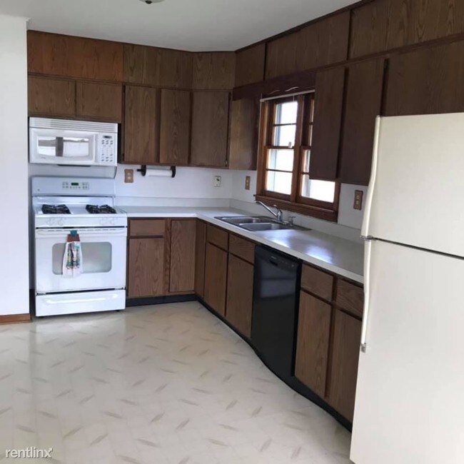Foto del edificio - 3 br, 1 bath House - 337 Blaine St.