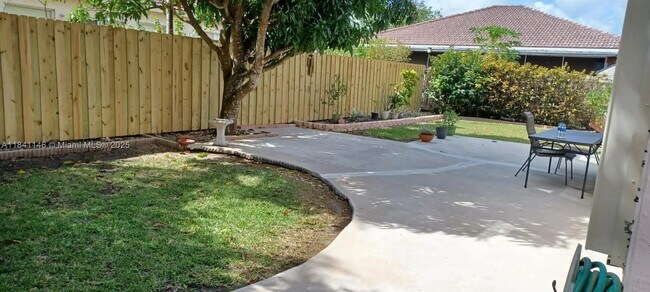Building Photo - 15942 SW 146th Terrace