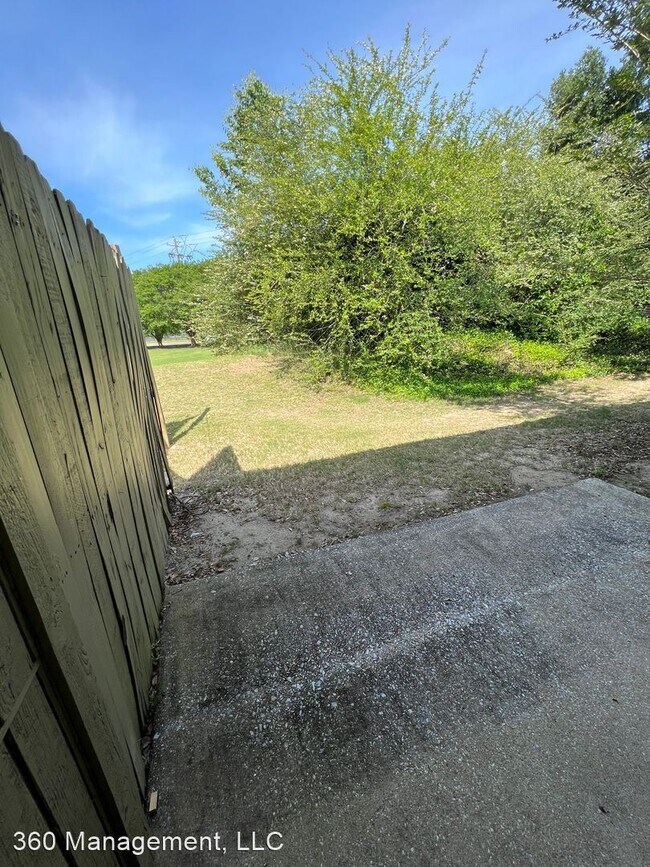 Foto del edificio - 3 br, 2 bath House - 1000 Stonegate Dr. Un...