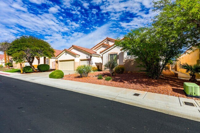Foto del edificio - 4 Bed, Single Story Home, In Southwest Gat...