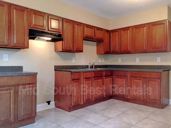 Building Photo - 3910 Aqua Cove
