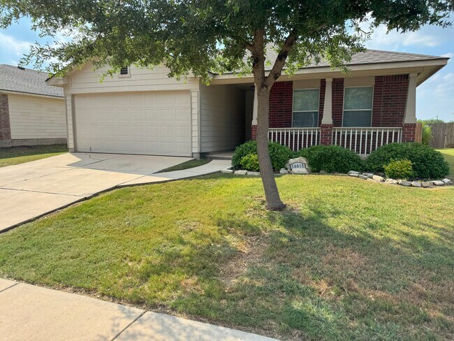 Foto del edificio - Welcome home to 10115 Red Iron Creek!