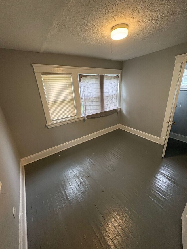 Foto del edificio - 10710 Grandview Ave