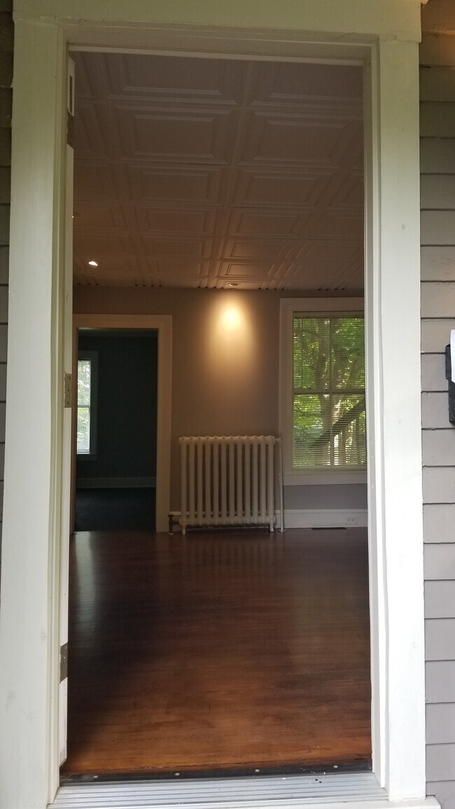 Foto del edificio - 155 Lincoln Ave