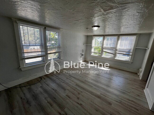 Foto del edificio - 252 N Shilling Ave