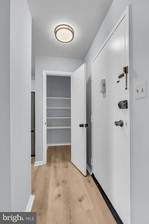 Building Photo - 3245 Rio Dr