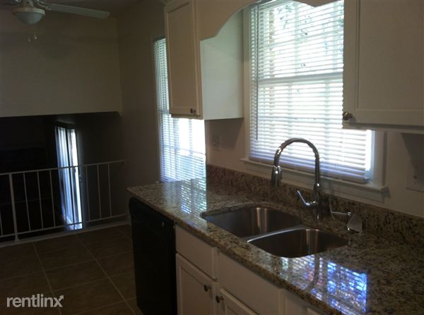 Building Photo - 613 Las Varas Ct