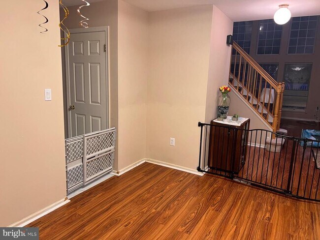 Foto del edificio - 709 Pebble Creek Ct