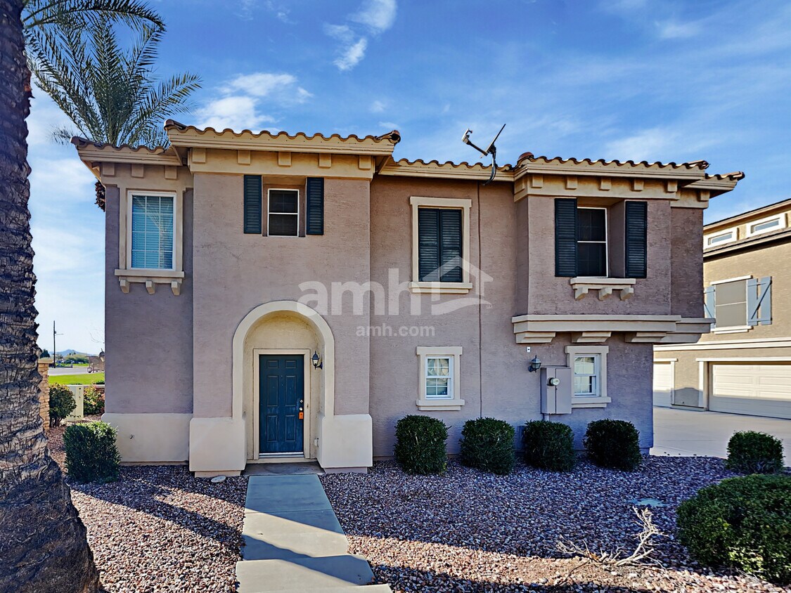 Foto principal - 2133 E Huntington Drive