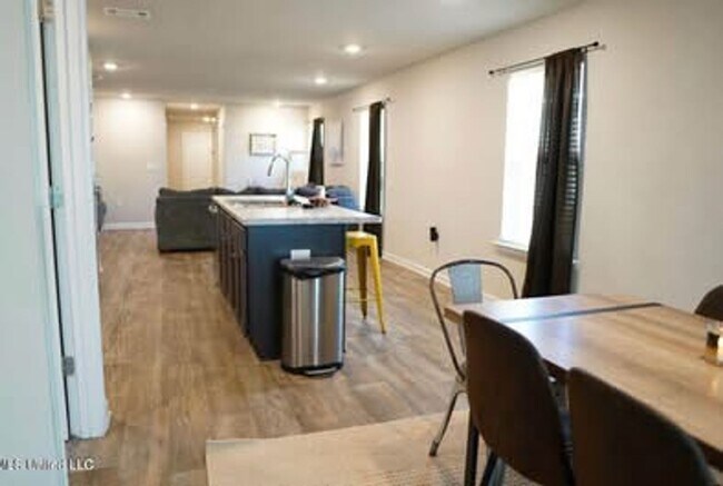 Foto del edificio - Single Family Home in Ocean Springs