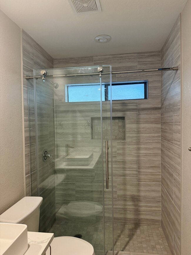 Building Photo - 308 Christie Ct