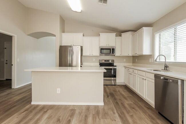 Building Photo - 5878 S 238th Ln