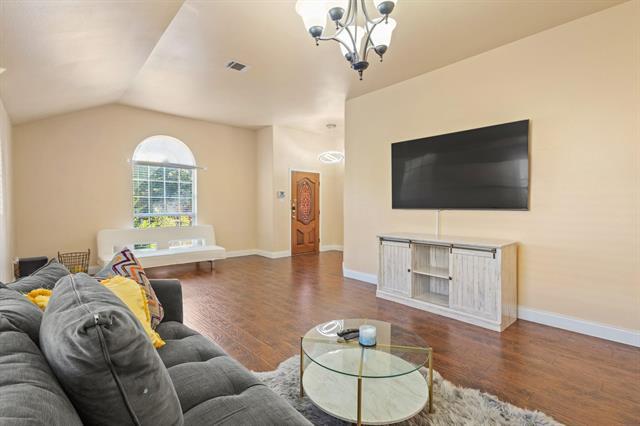 Foto del edificio - 943 Furlong Dr