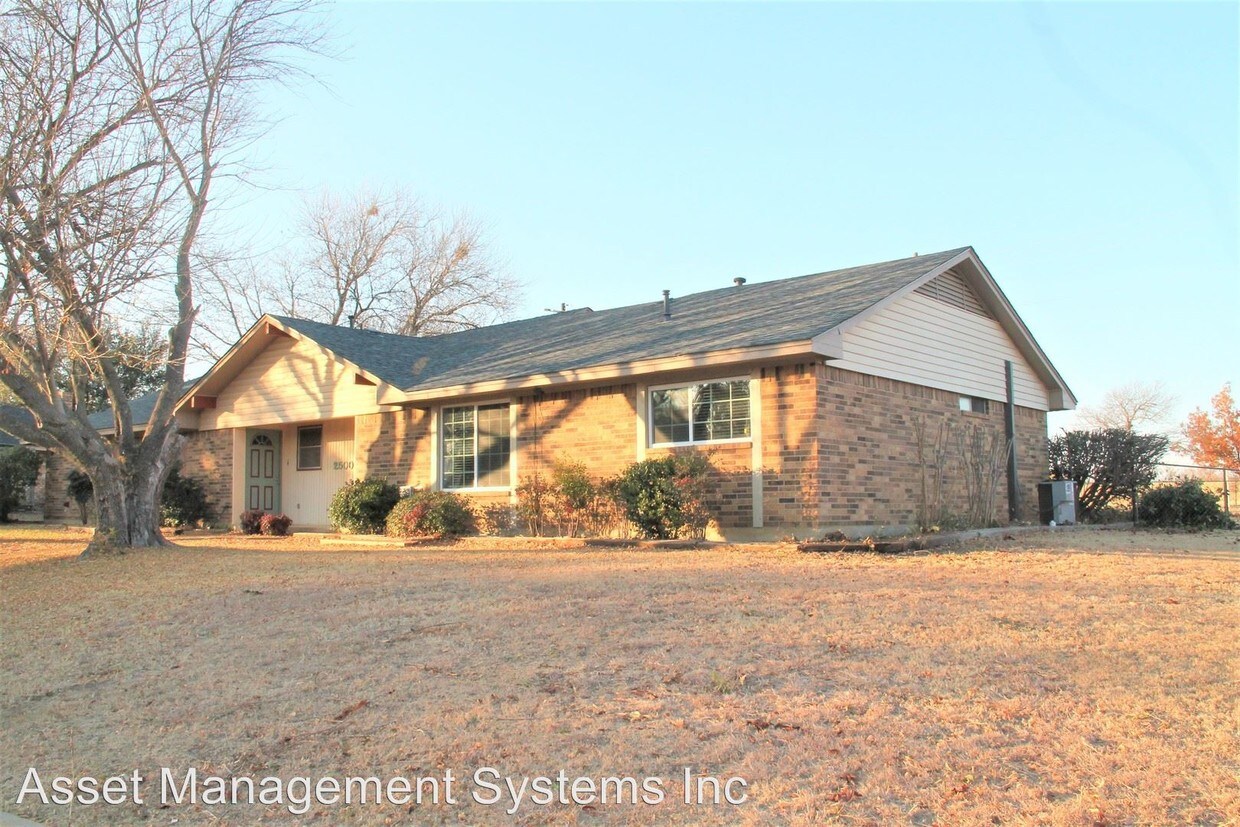 Foto principal - 2500 Bowling Green St