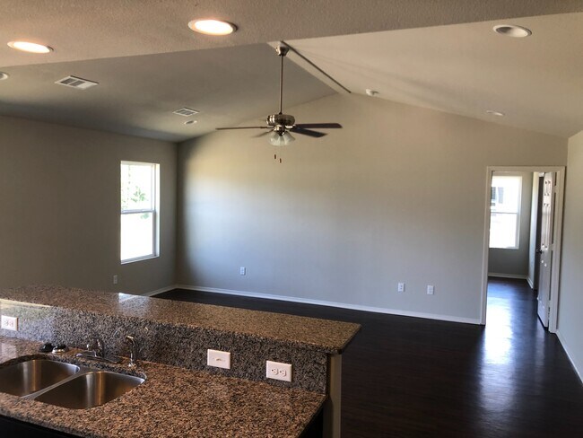 Foto del edificio - 3bed 2bath Home in Valley View