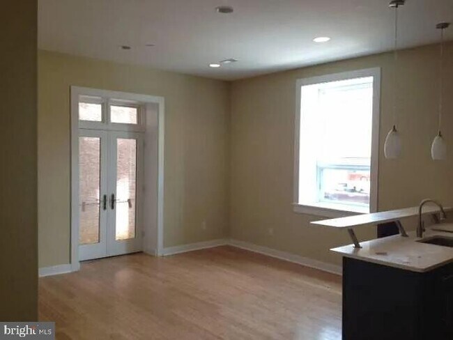Foto del edificio - 655-59 N 16th St