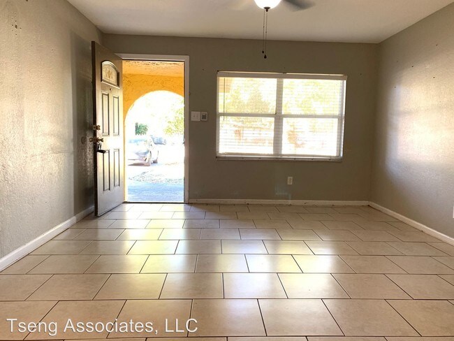 Building Photo - 3 br, 2 bath House - 2415 S. Ramona Cir.