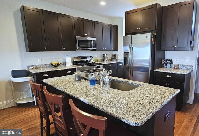 Foto del edificio - 18834 Bethpage Dr