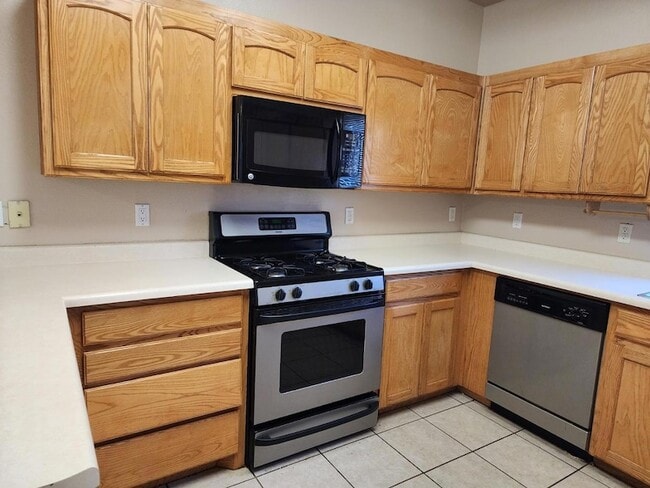 Building Photo - 1735 Avenida Real