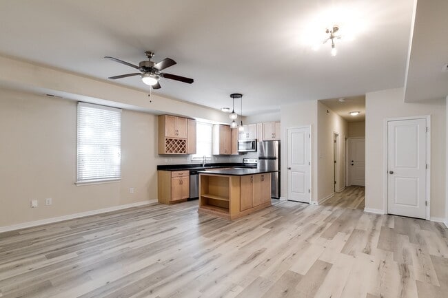 Photo - 821 N. 24th. St Apartment