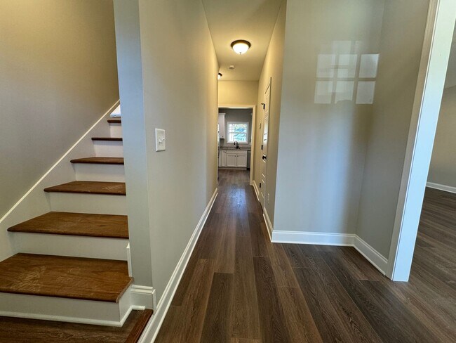 Foto del edificio - NEWER 4/2.5 House in Armuchee-$2,195