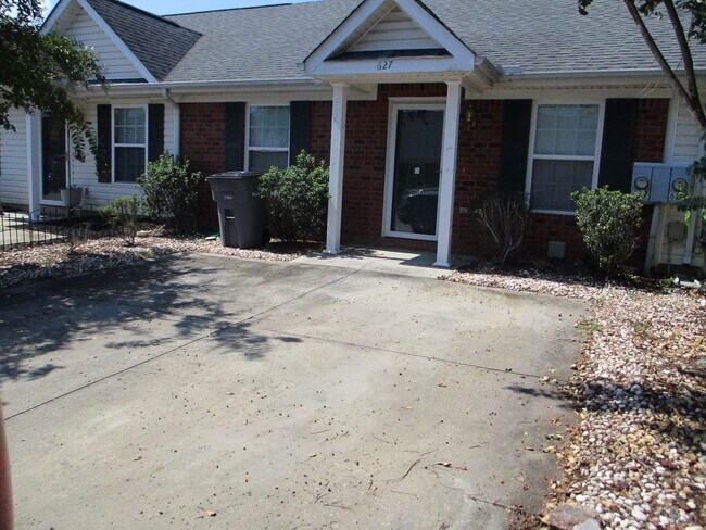 Foto del edificio - Townhome in Evans