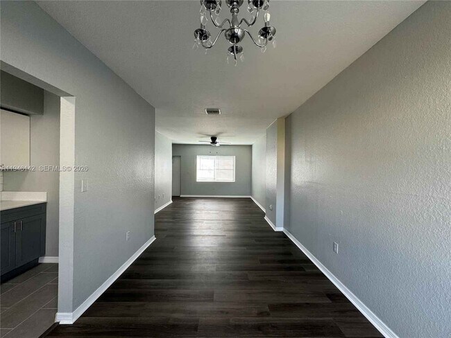 Foto del edificio - 8444 NW 4th Ave