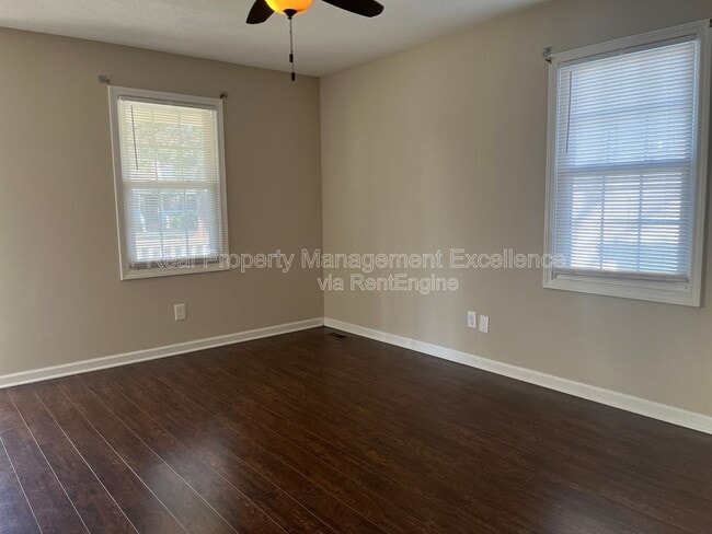 Foto del edificio - 709 S Webb St