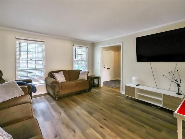Foto del edificio - 6520 Roswell Rd