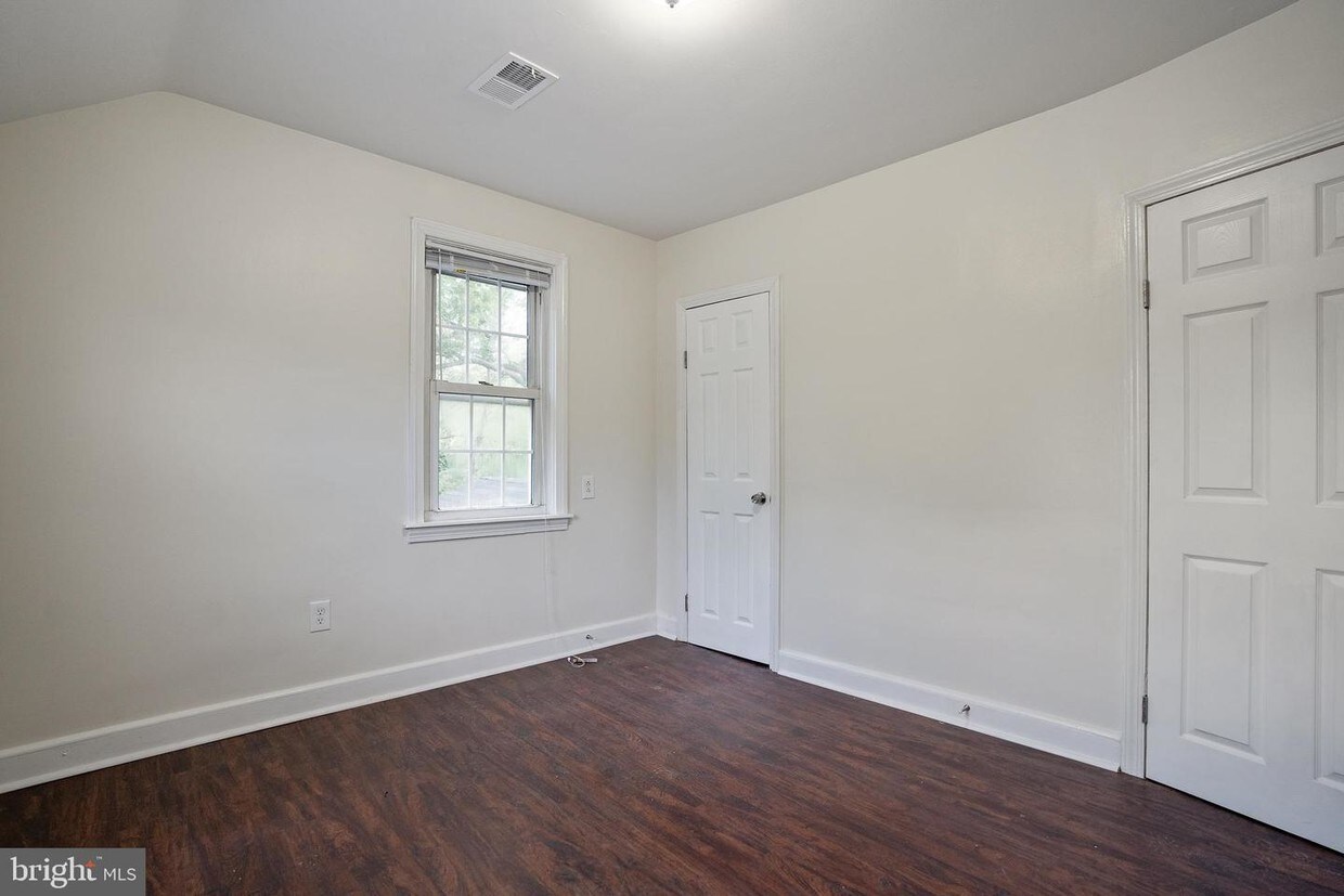 Primary Photo - 3805 Walls Ln