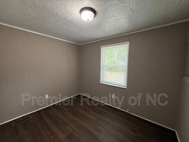 Foto del edificio - 1509 NC-801