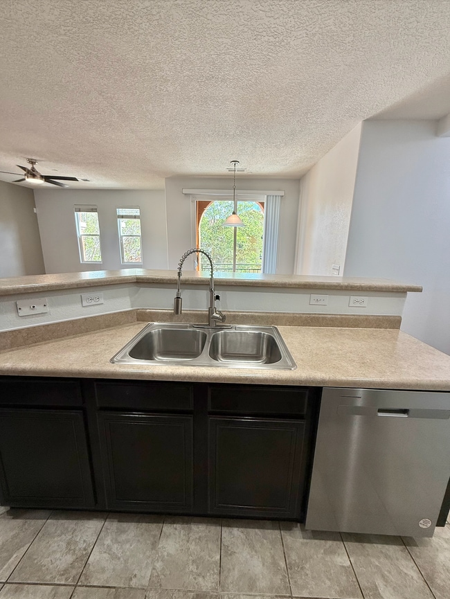 Kitchen Island and Breakfast Bar - 601 Menaul Blvd NE