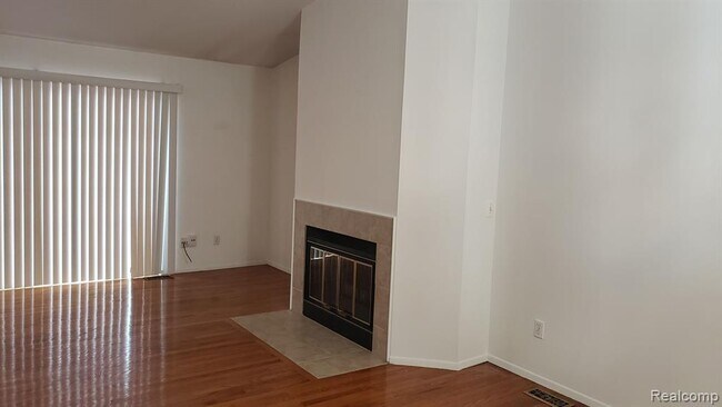 Foto del edificio - 38825 Country Cir