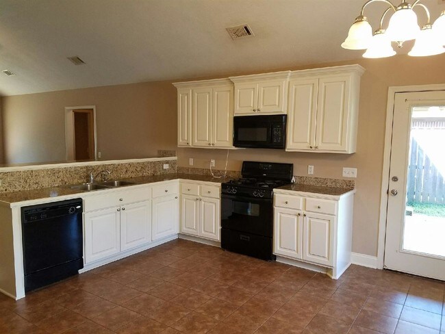Building Photo - 186 Blackstone Cir
