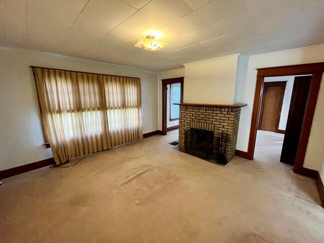 Building Photo - 3 bedroom House in Binghamton