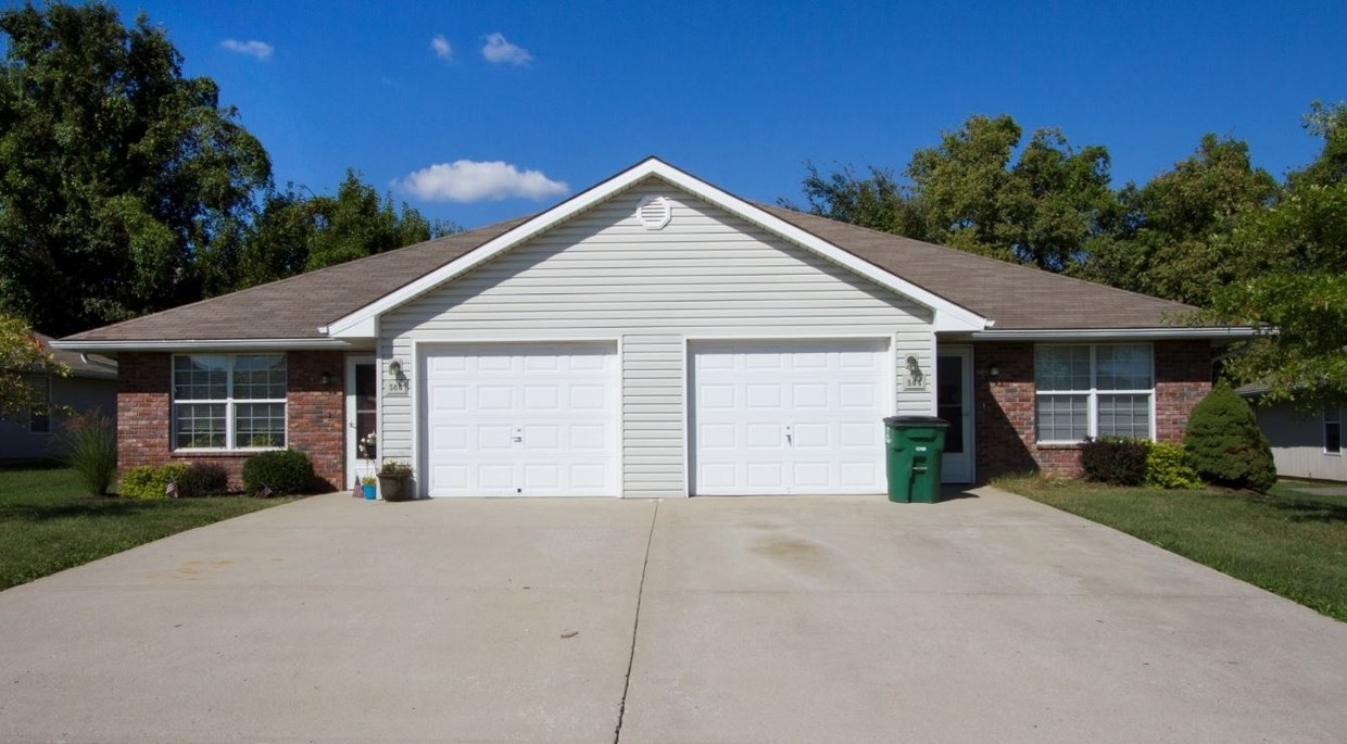 Primary Photo - Wingate Duplexes