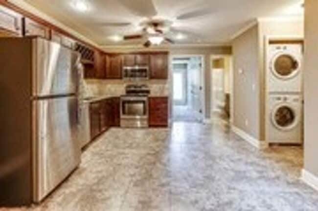 Building Photo - PRICE REDUCED!