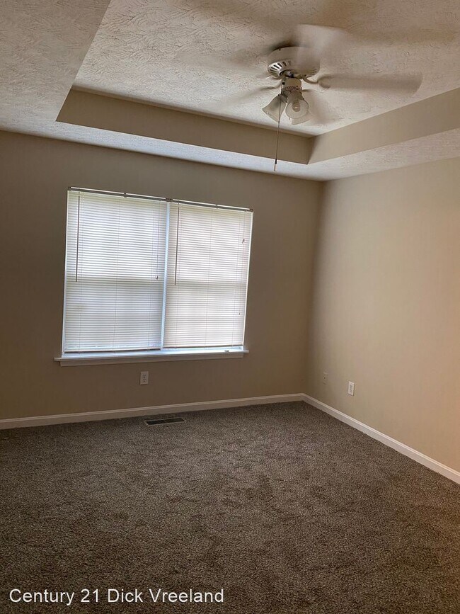 Building Photo - 3 br, 2 bath House - 1424 Huntoon Ave