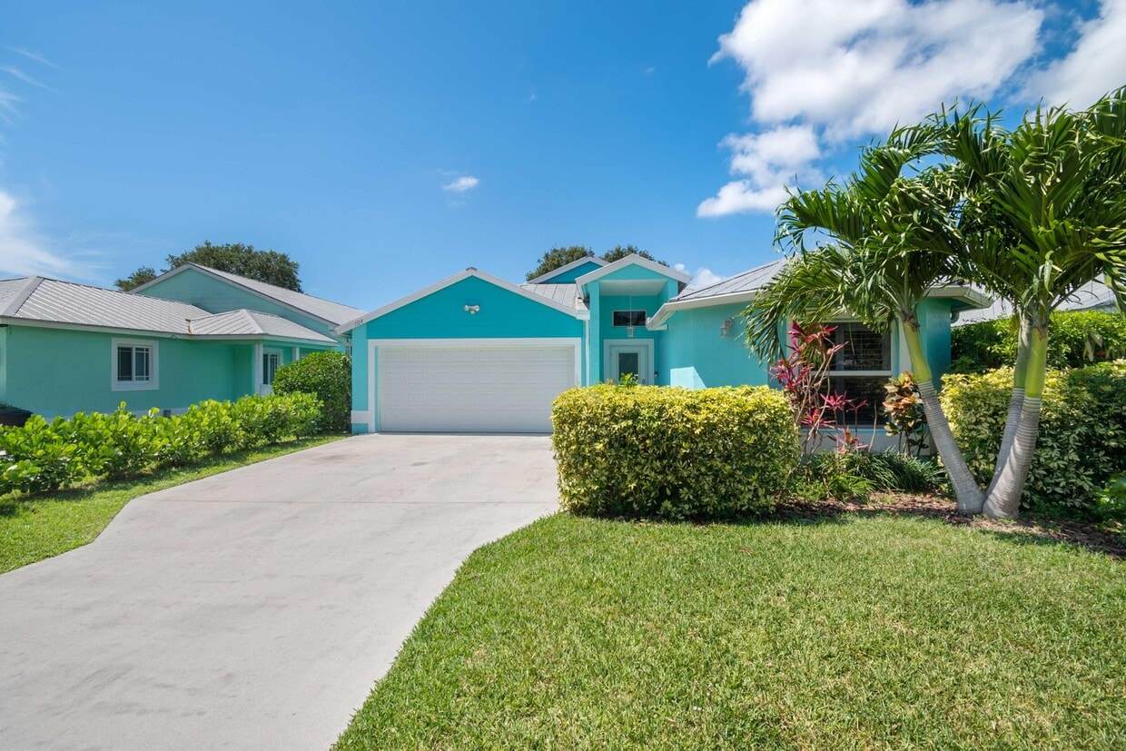 Primary Photo - 104 Old Jupiter Beach Rd
