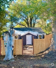 Building Photo - 1128 S El Paso St