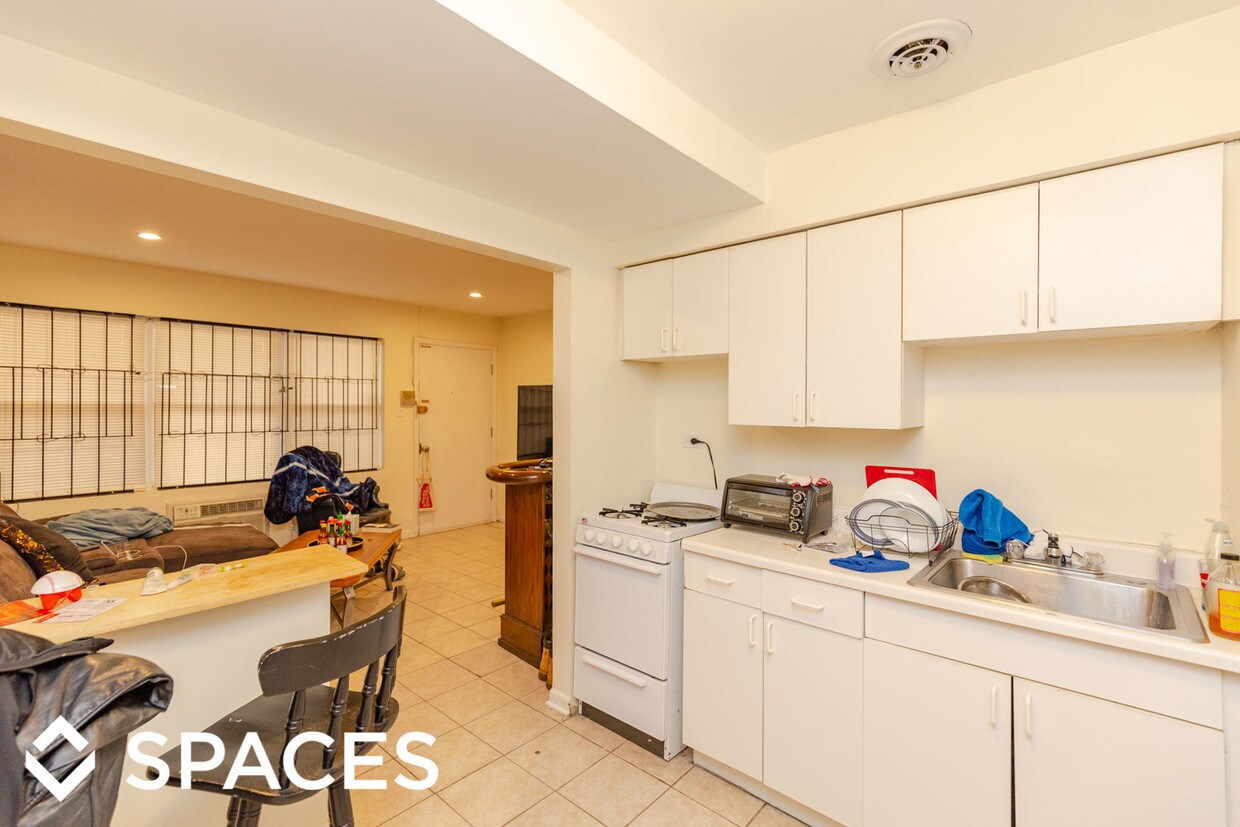 Foto principal - 4423 N Ashland Ave