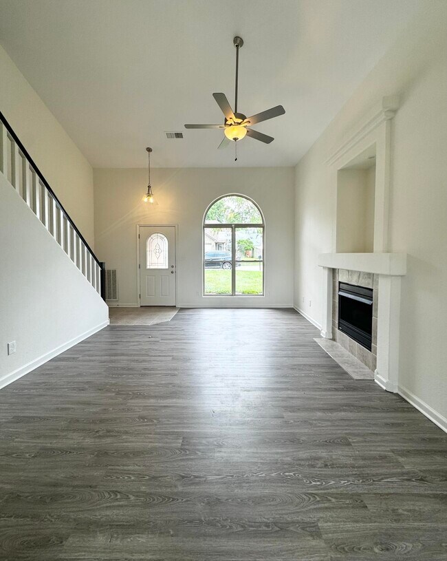 Foto del edificio - 409 Ella Rae Ln